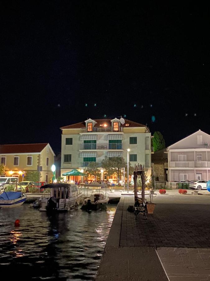Old Town Heritage By Mrav Sukošan Esterno foto